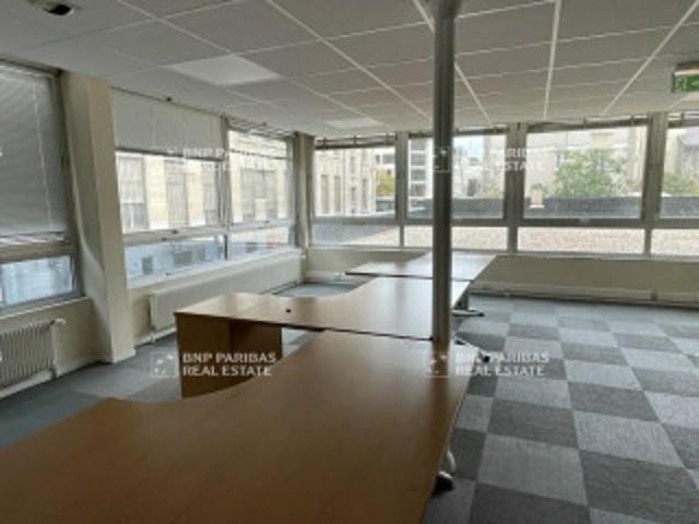 Bureau 21000