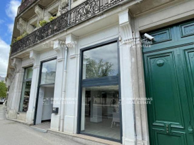 Bureau 21000