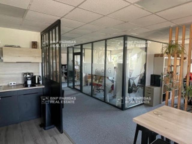 Bureau 21000