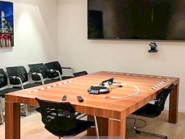 Bureau 26 pièces
