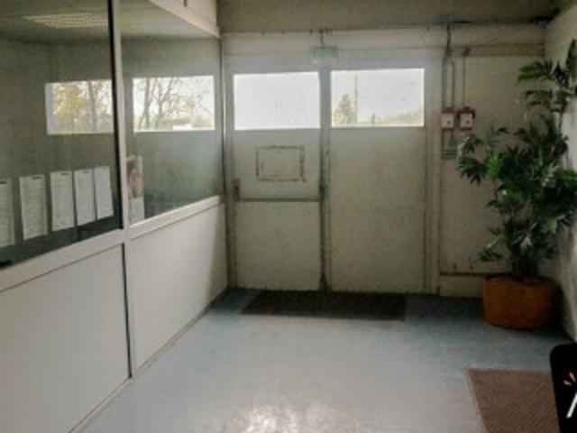 Bureau 28630