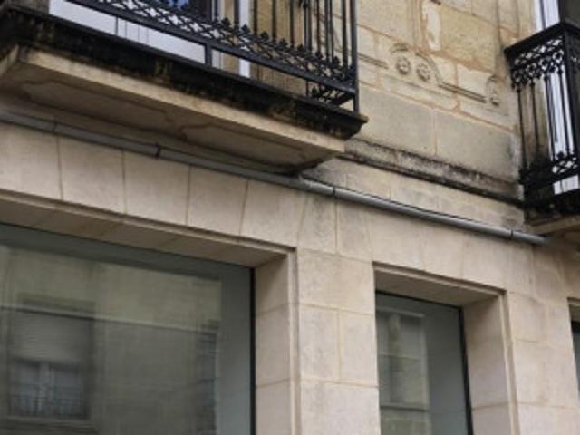 Bureau 33000