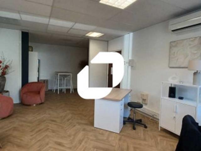Bureau 33270