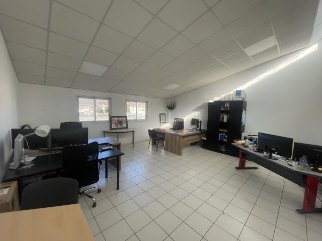 BUREAU 35 M2 À LOUER NÎMES OUEST