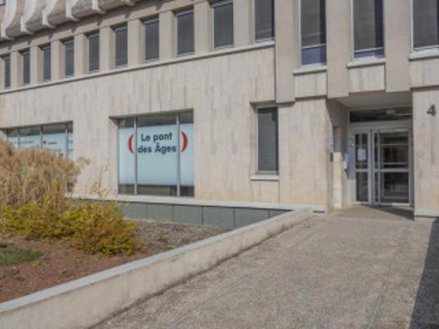 Bureau 45000