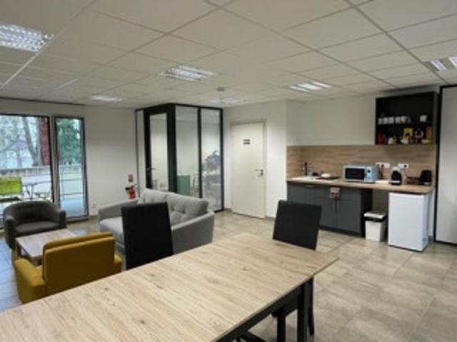 Bureau 45000