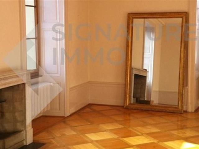 Bureau 5.5 pièces