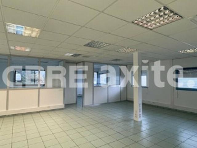 Bureau 74370