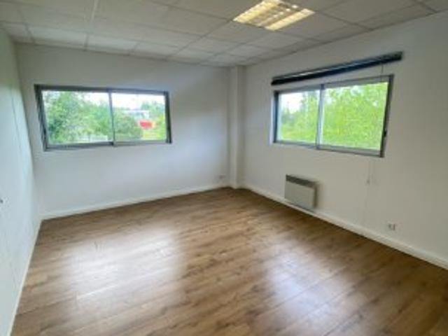 BUREAU 80 M2 VILLENAVE D'ORNON
