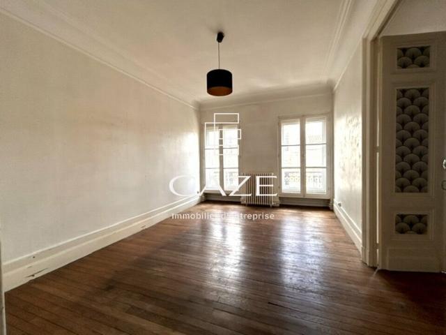 Vente bureau Bordeaux centre Place Pey Berland