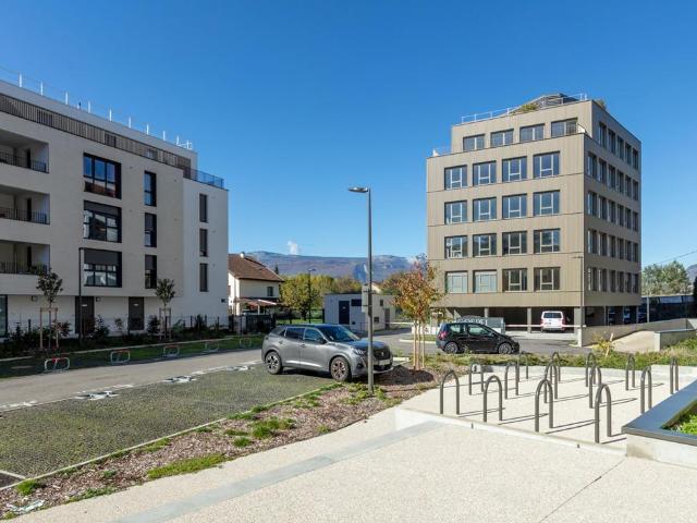 Bureaux à vendre Eybens Proche Rocade Sud et bus