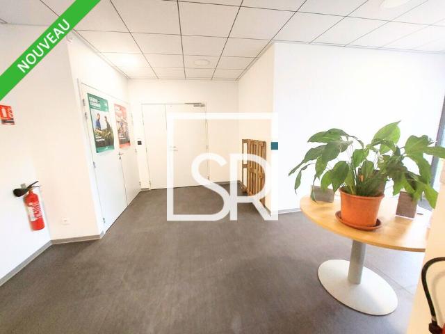 Vente bureaux Riom Proche A89 A71 et gare SNCF