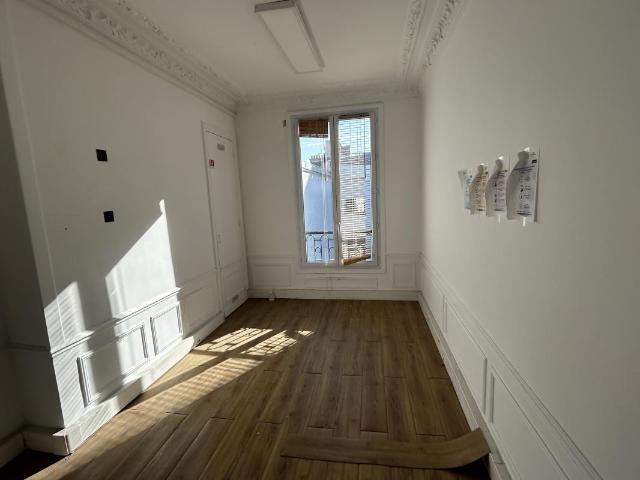Vente bureaux Paris 9 Immeuble lumineux 5ème étage