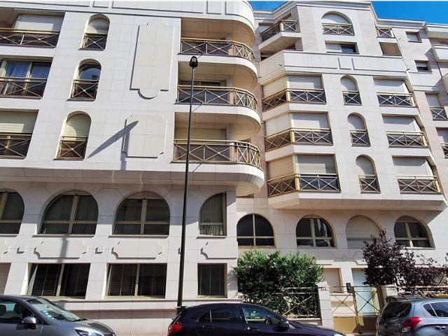Bureaux à vendre Levallois Perret avec terrasses jardins