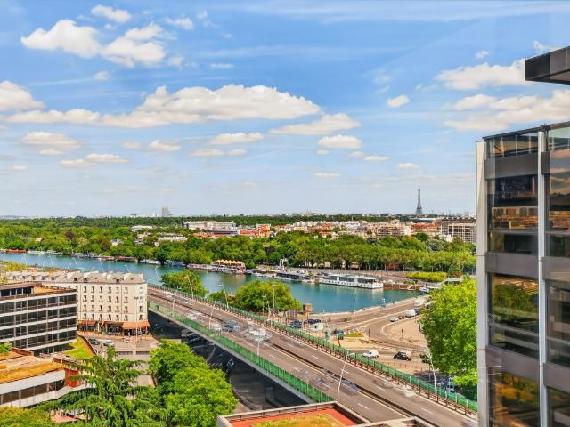 Vente bureaux Saint Cloud 9ème étage vue Paris Proche A13