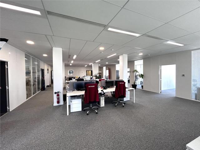 Vente bureaux Bordeaux Lac Proche tram C et rocade