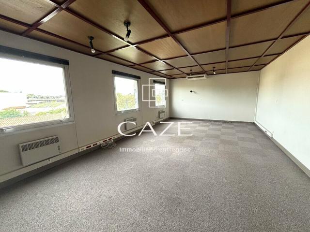 Vente bureau Saint Médard en Jalles centre ville