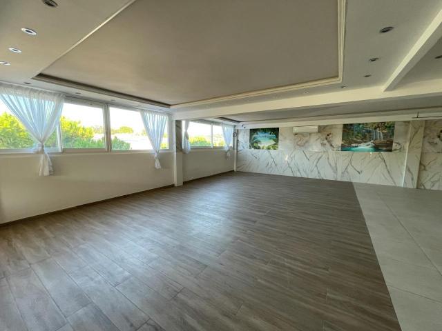 Vente bureaux Cannes Zone industrielle Tourrades, proche autoroute A8