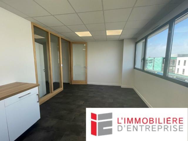 Bureau à louer Vannes Ouest 3ème étage avec ascenseur