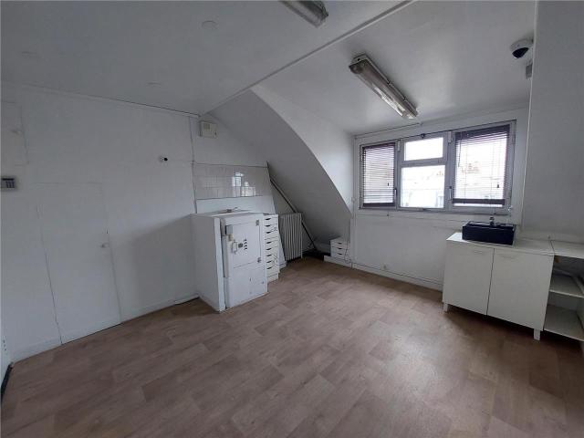 Bureau à louer Paris 9 Immeuble haussmannien sécurisé