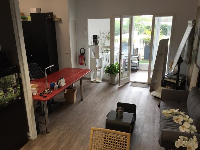 Bureau de 82 m2 en zone France à Lille