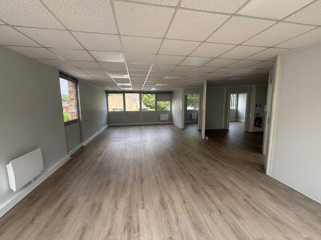 Bureau de prestige de 105 m2 en location Marcq en Barœul, Hauts de France