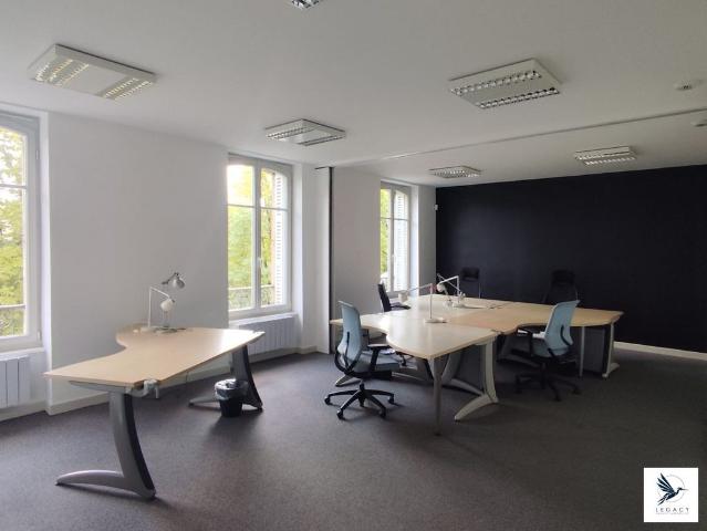 Bureau de prestige de 100 m2 en location Strasbourg, Grand Est