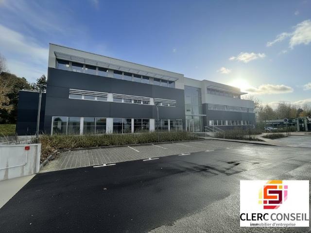 Bureau de prestige de 144 m2 en location Mont Saint Aignan, France
