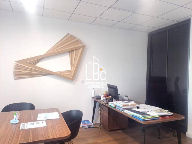 Bureau de prestige de 140 m2 en location Nantes, France