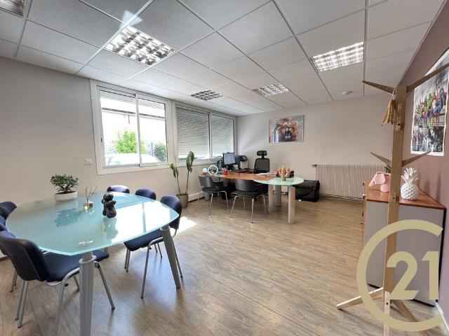 Bureau de prestige de 200 m2 en location Albi, Occitanie