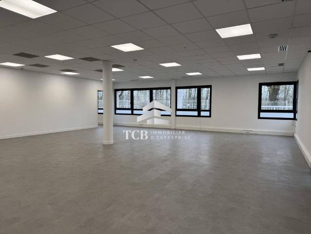 Bureau de prestige de 235 m2 en location Saint Herblain, Pays de la Loire