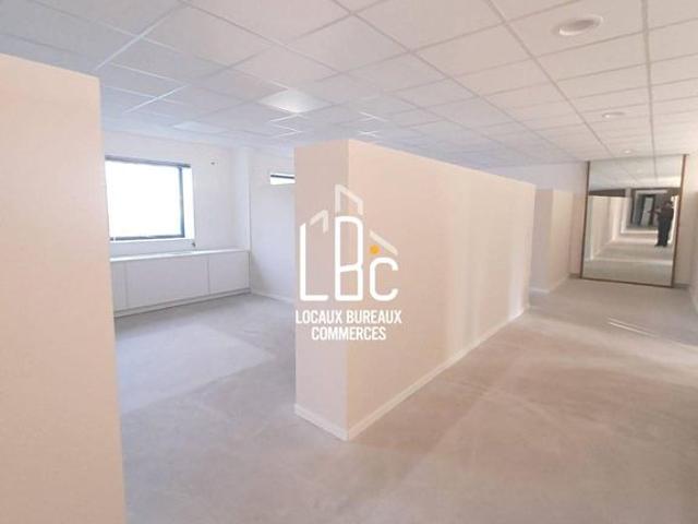 Bureau de prestige de 299 m2 en location Saint Herblain, Pays de la Loire
