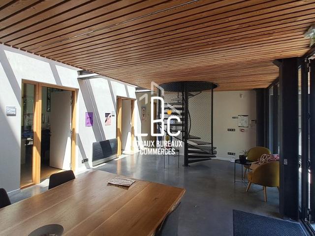 Bureau de prestige de 323 m2 en location Nantes, Pays de la Loire
