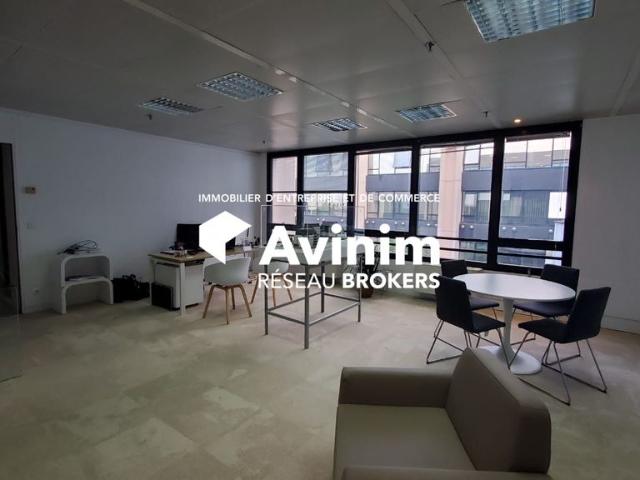 Bureau de prestige de 346 m2 en location Épagny, France