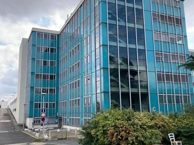 Bureau de prestige de 575 m2 en vente Vitry sur Seine, France