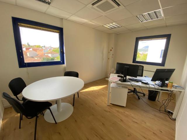 Bureau de prestige de 577 m2 en location Clermont Ferrand, Auvergne Rhône Alpes