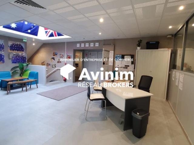 Bureau de prestige de 600 m2 en location Annecy, France