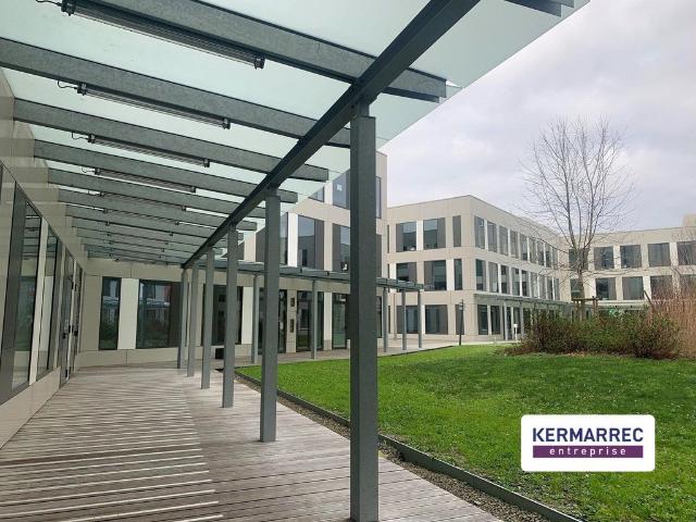 Bureau de prestige de 770 m2 en vente Saint Jacques de la Lande, Bretagne