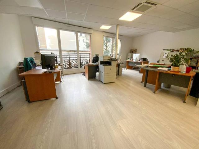 Bureau de prestige de 96 m2 en vente Le Raincy, France