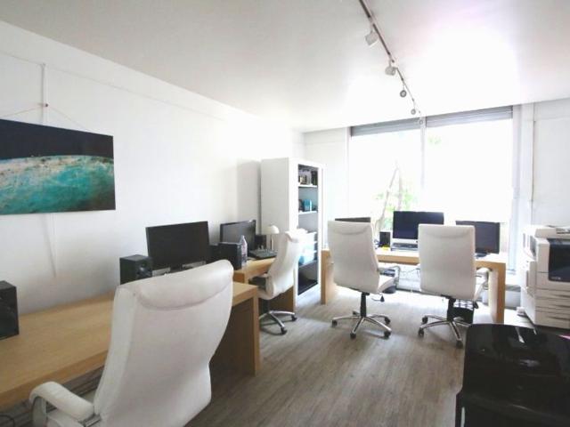 Bureau de prestige de 99 m2 en location La Muette, Auteuil, Porte Dauphine, Paris, Île de France