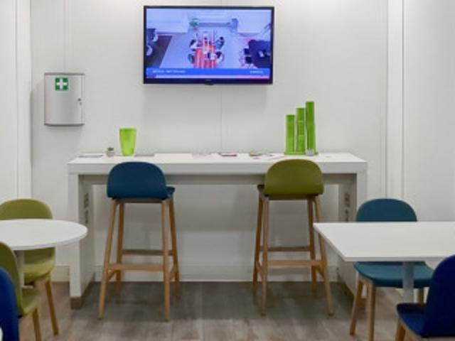 Bureau équipé 13100