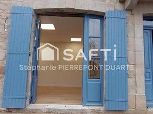 Bureau Hautefort Aquitaine 24390 DS86052466