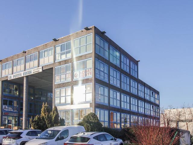 Bureau / Local professionnel 76 m² 76m² Publier
