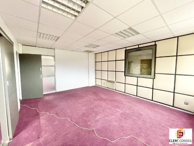 Bureau prestigieux de 225 m2 en location Bois Guillaume, France