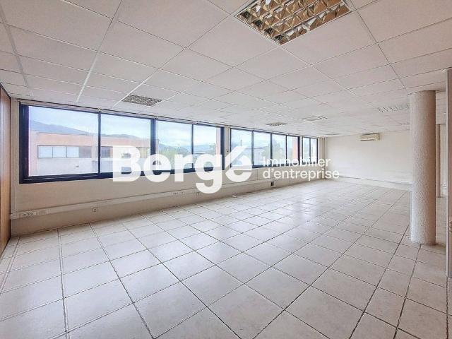 Bureau prestigieux de 230 m2 en vente Mandelieu, France