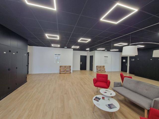 Bureau prestigieux de 255 m2 en location Hérouville Saint Clair, Normandie