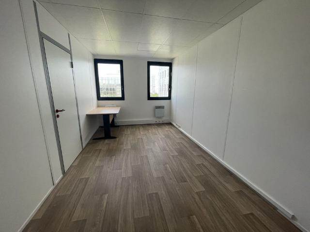 Bureau prestigieux de 270 m2 en vente Nanterre, Île de France