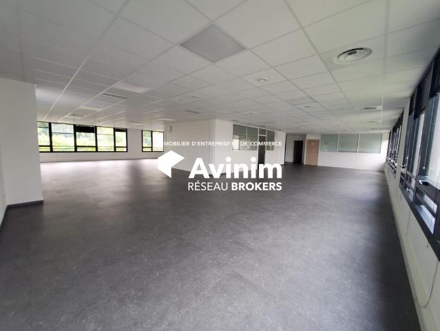 Bureau prestigieux de 284 m2 en location Épagny, Auvergne Rhône Alpes