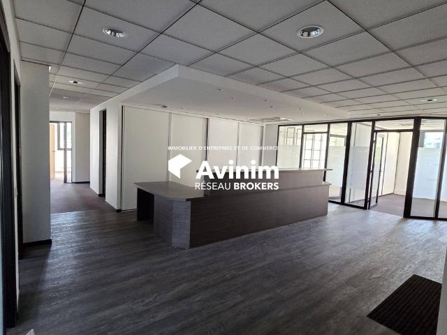 Bureau prestigieux de 332 m2 en location Annecy, France