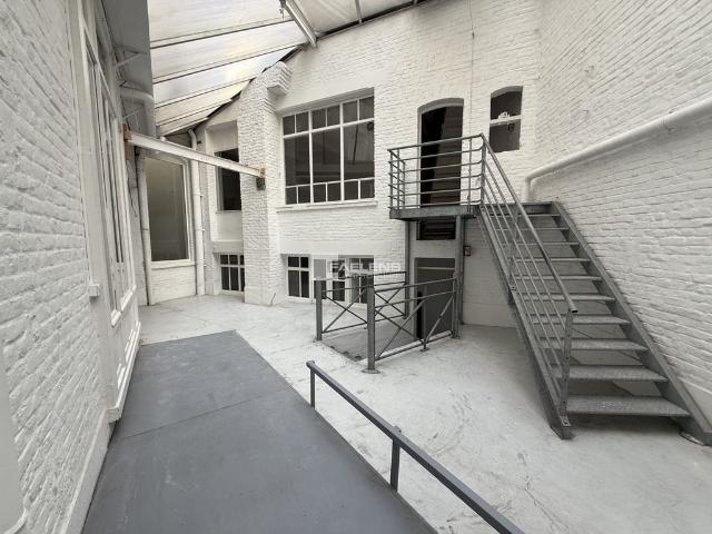 Bureau prestigieux de 378 m2 en vente Lille, France